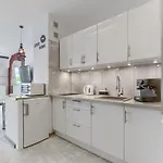 Apartament Good Day Apartments- Private Parking New Town