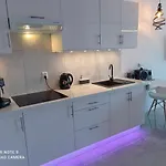 Apartment Good Day Apartments- Private Parking New Town