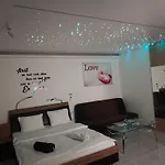 Apartmán Good Day Apartments- Private Parking New Town *